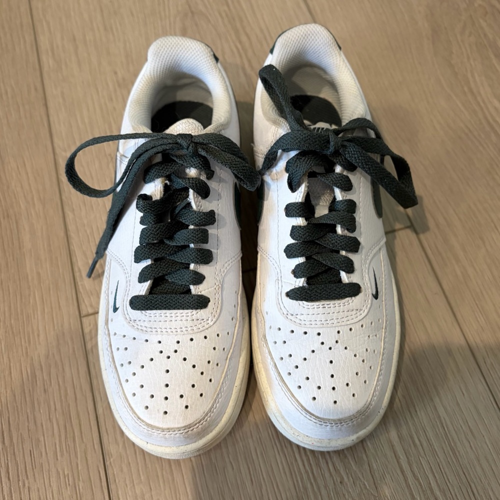 Nike Youth Green/White sneakers